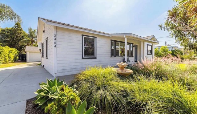 Coastal Palm Haven - With Hot Tub