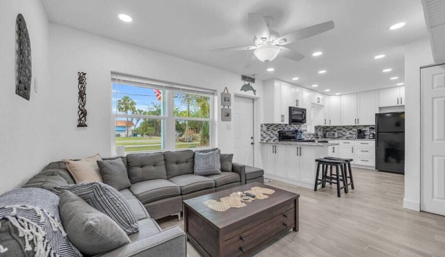 Cozy Melbourne Retreat | Eau Gallie Arts | Wi-Fi