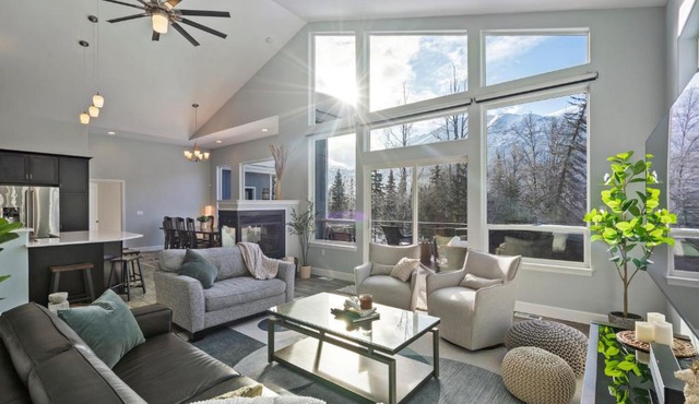 Cozy Private Hot tub, Luxe Views! Shiloh&Harmony