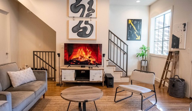 Cozy Townhouse near The Pearl & Riverwalk