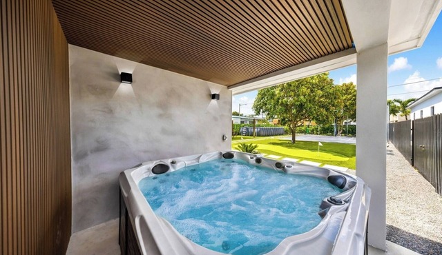 Design Dist villa:Pool,HotTub,billardandNespresso