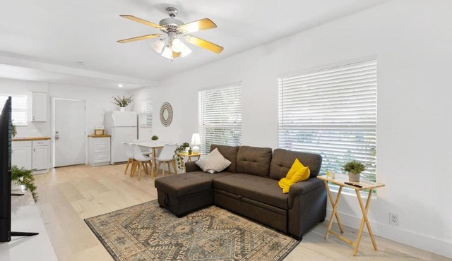 Dreamy 1-bedroom apt walking distance to Las Olas