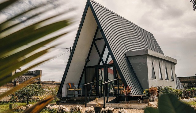 Eco-Friendly A-Frame Cabin 10min to NungwiSpacious A-Frame Retreat Cabin in Zanz