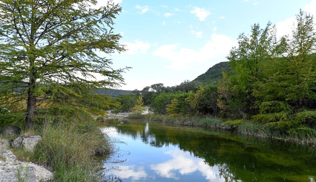 Experience Fall Colors @ Hilltop Cabin w/Hot Tub, Big Sky Views & River Access!