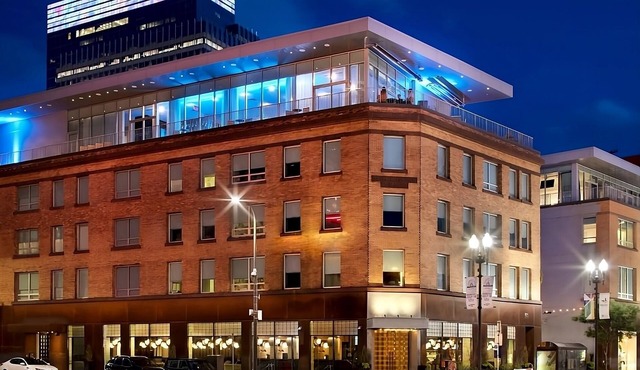 Experience Soothing Moments & Luxury! Close to Foshay Tower, Minneapolis!