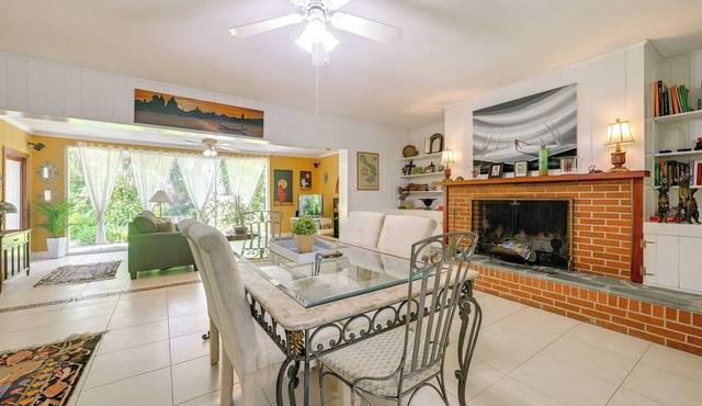 Explore Dtwn Sarasota & Beaches: Home w/Lush Yard