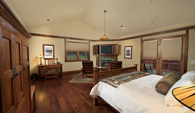 FivePine Lodge & Spa