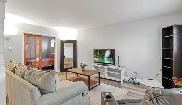 German Village Hidden Gem - 3 BR, Parking l Value