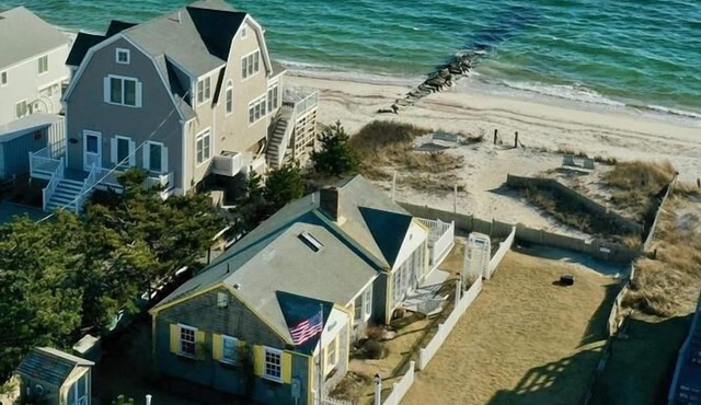 Gorgeous Oceanfront home sleeping 5