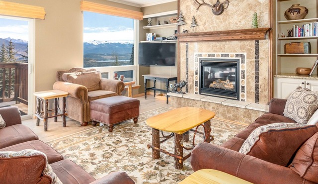 Great Location. Incredible Views. Clubhouse.