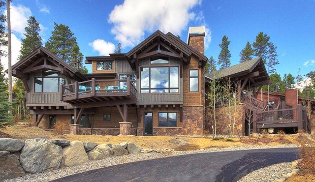 Hawks Hideaway: A Professionally Designed Luxury Home!