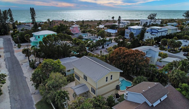 Hear The Surf/Feel The Breeze. skip to beach! Located on Anna Maria Island