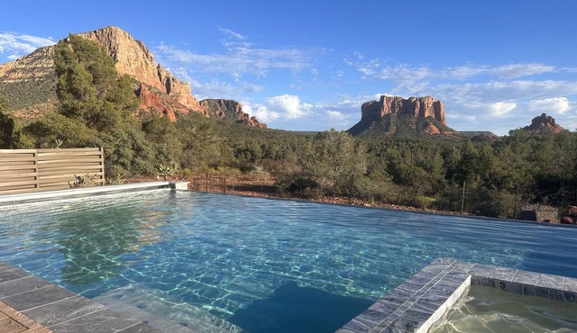 Hiker's Paradise infinity pool, trail access to Chapel of Holy Cross and Mystic