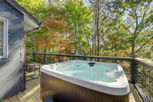 Hot Tub & Pet-Friendly! Gatlinburg Resort Cabin
