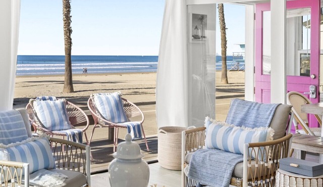 Immaculate Beachfront House, Easy Beach Access, Guest Favorite