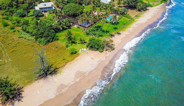 Incredible 5br Kekaha Beachfront Estate for 10!