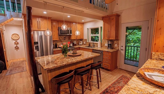 Jungle Retreat in Kona Cloud Forest Sanctuary, An unforgettable Cloud Forest Sanctuary retreat exper.