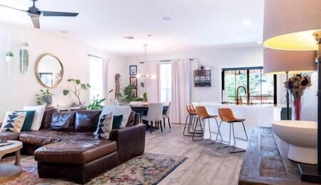 JW Marriott-2 HOMES+Yard-Arcade-Grill-Sleeps 20