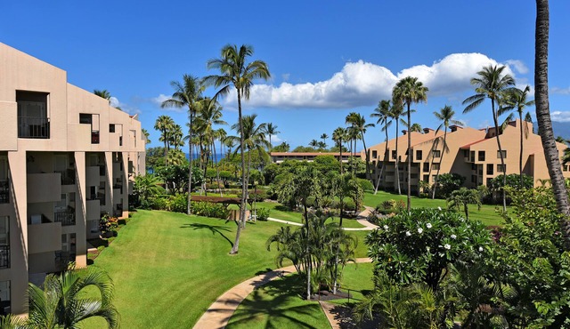 Kam Sands -Innercourt- Ocean views- large lanai & very private third floor end