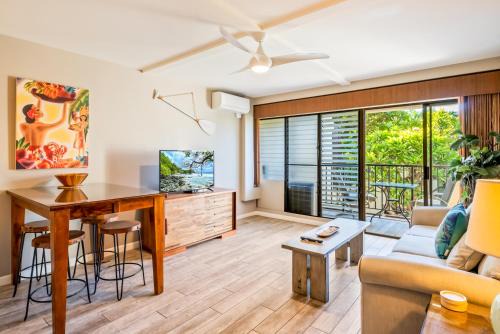 Kihei Akahi C210