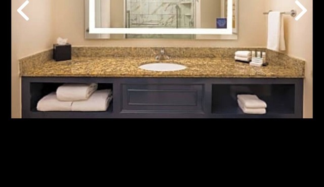 King bedroom suite hotel in awesome Atlanta