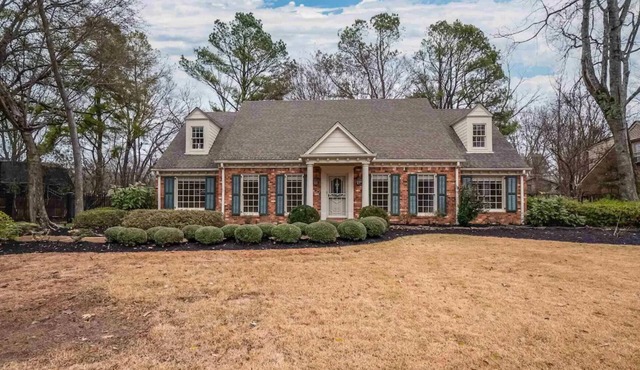 Kirby House: Sleeps 16, King bed, Game Rooms, Gym, Gated/Free Parking