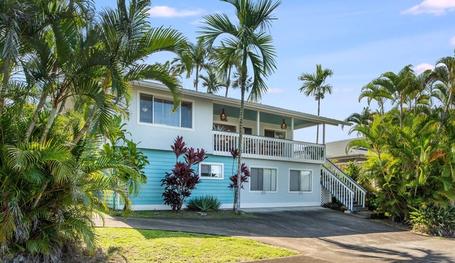 Kona Ocean View Home - Downtown, Fruit Trees, Sunset views
