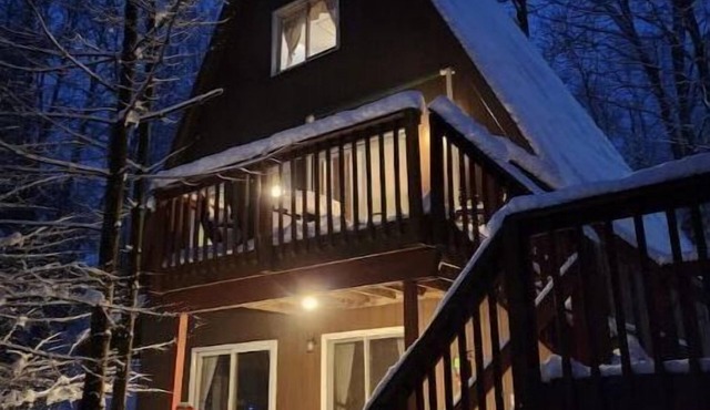Lake George Chalet - The Pines Chickadee #29