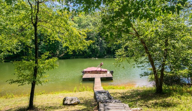 Lakefront Oasis