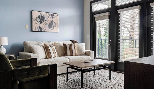Landing | Chic 2BD, Courtyard, Clubhouse