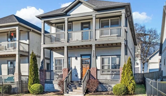Large Yard | 10 min to Broadway | Pets Welcome