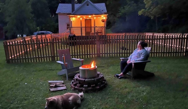 Leaf Peeper's Delight! 2-Bedroom Cottage in the Green Mountains