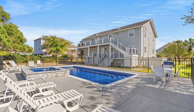 Long Bay Duplex Upper Unit by the Beach