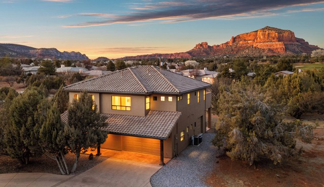 Luxe Sedona Retreat, Grand Views, Expansive Property on 1+ Acre Lot