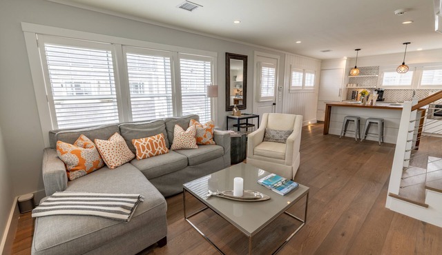 Luxurious Harbor View "Lilly" Cottage! Walk & Bike To Everything!