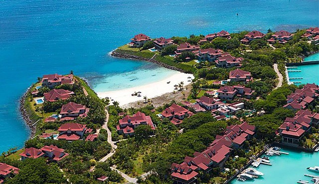 Luxury Eden Island Apt - 1st Floor,quiet,WiFi,near beach,pool- Health Certified