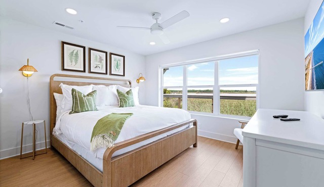 Marsh View Cottage with Pool + Boat Slip