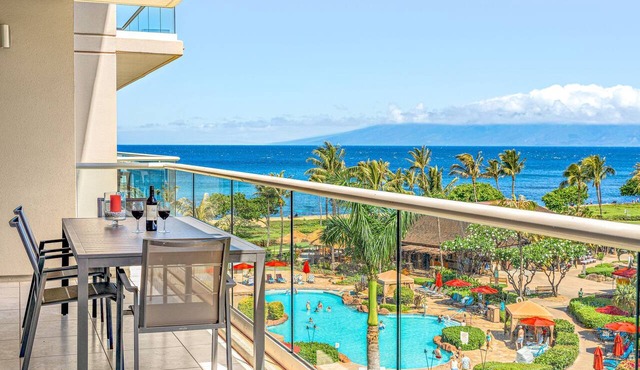 Maui Resort Rentals: Honua Kai - 4 Total Bedrooms, 5th floor Ocean AND West Maui Mountain Views