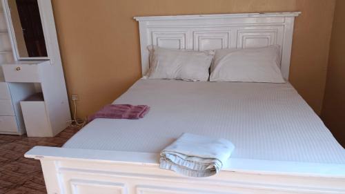 Michenzani rooms apartment