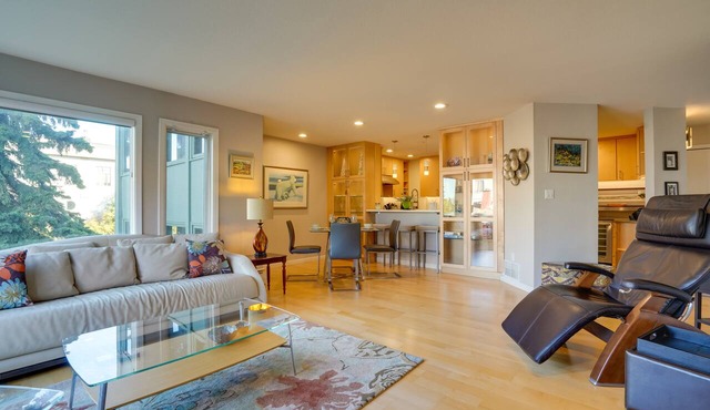 Modern Anchorage Condo - Half-Mi to Downtown!