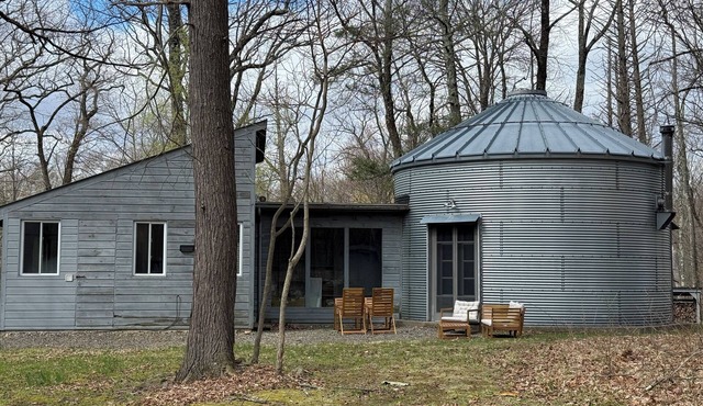 Modern Cabin, Sauna, EV Charger, Forest Escape, Close to Tivoli, Germantown, RH