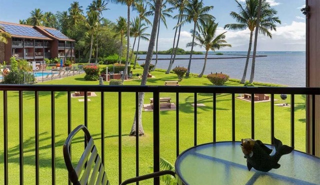 Modern Hawaii Style w/Kitchen, WiFi, Lanai–#205