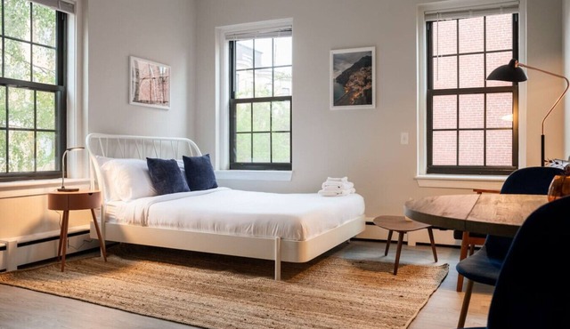 Modern Studio | South End