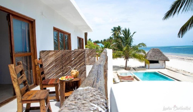 Moonshine Uroa Boutique Hotel