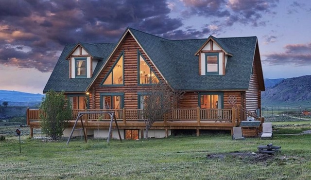Mountain Home in between Silverthorne and Kremmling!