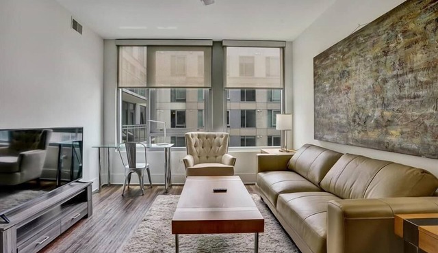 near Georgia Tech | 2BR in Walkable Buckhead Location