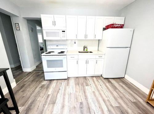 NEW Pompano Beach AirPark Duplex! Patio Parking!