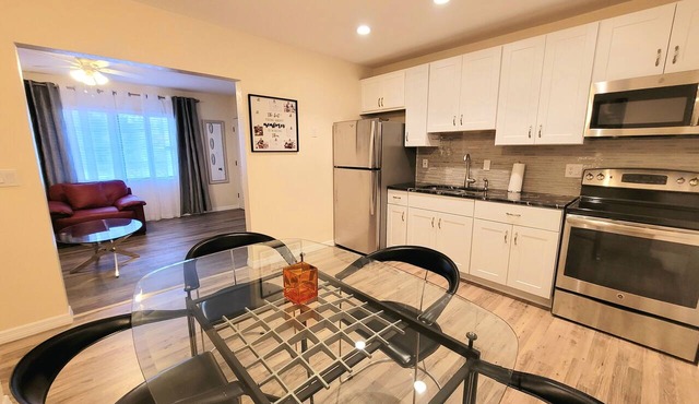 Newly renovated cozy and modern 2 bed. appartment