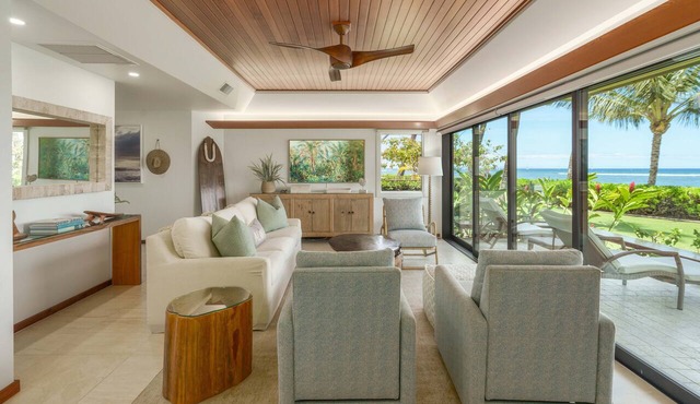 Oceanfront luxury 3bd condo on Baby Beach