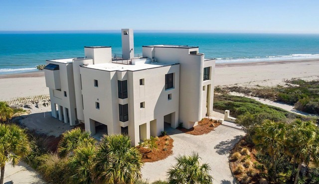 Oceanfront modern dream home